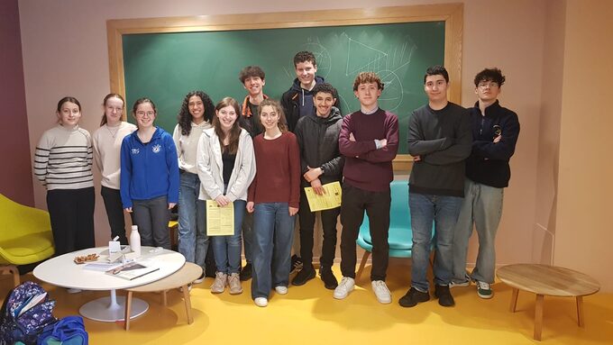 12 élèves du lycée Quinet en demi-finale du championnat de jeux mathématiques.